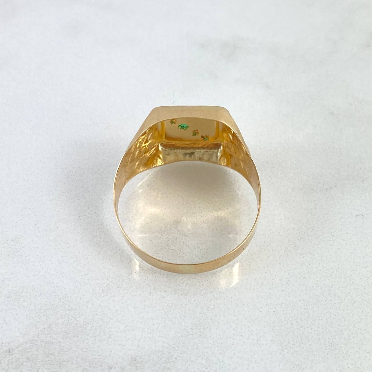 Anillo Sello Tetranity 2.7gr / T10 1/2 / Rectangular Texturizado Circones Verdes Oro Amarillo *