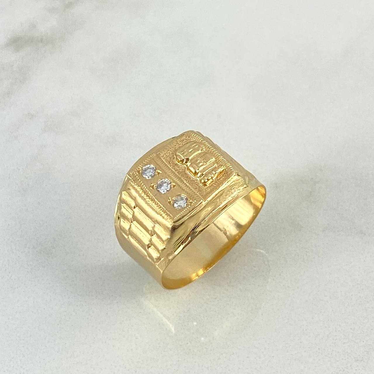 Anillo Quimbaya 3.5gr / T9 1/4 / Circones Blancos Oro Amarillo