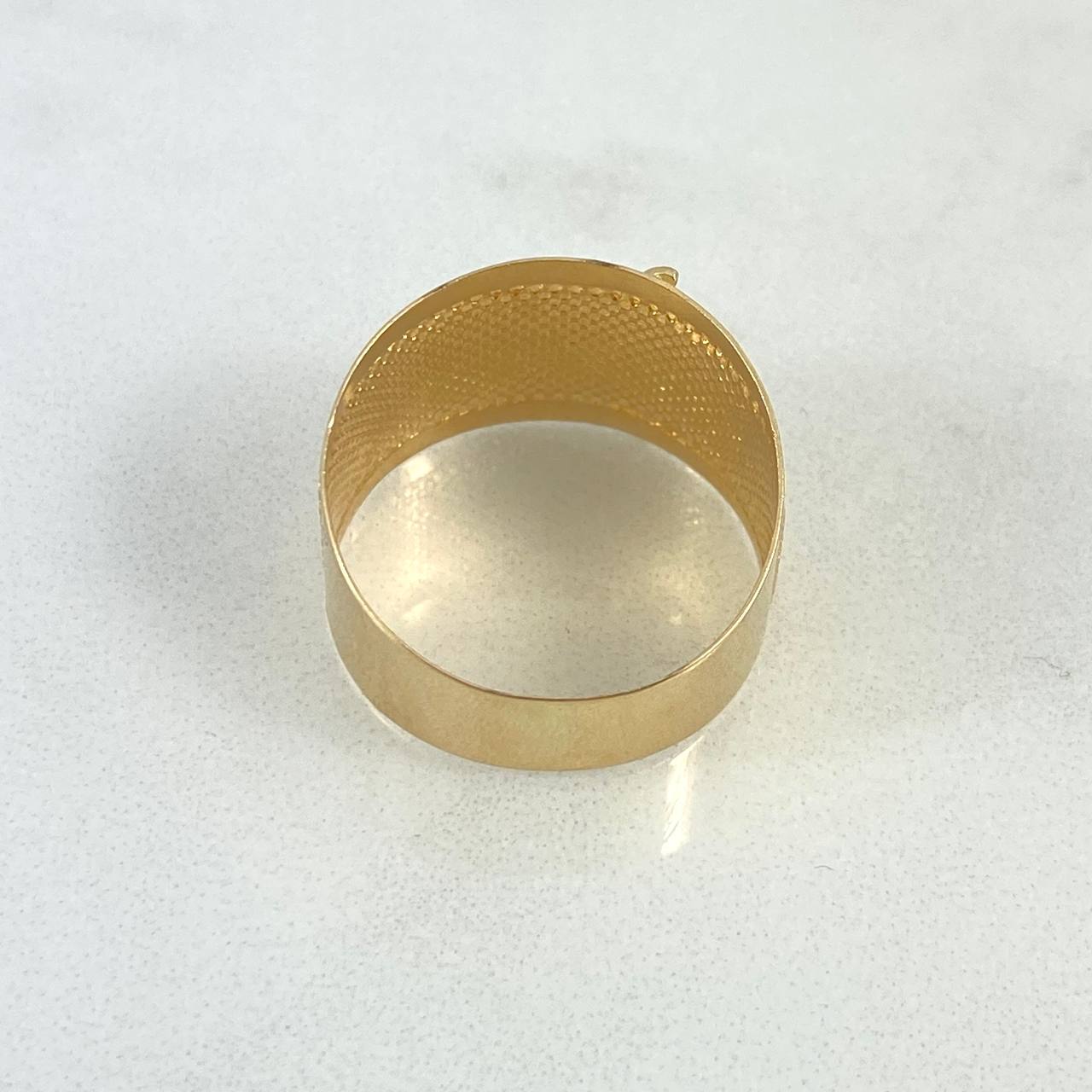 Anillo Cristo 3.4gr / T9 1/2 / Texturizado Oro Amarillo