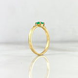 Anillo Solitario 2.05gr / T6 3/4 / Esmeralda 36pts - Diamantes Blancos 5pts Oro Amarillo (Joya)