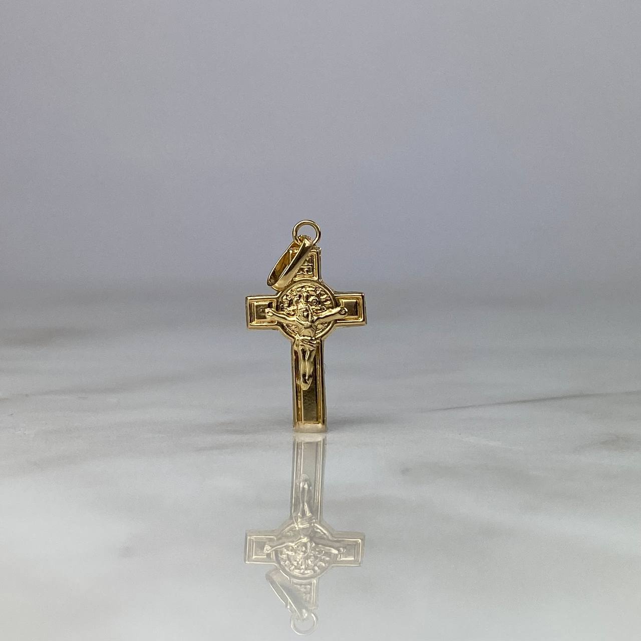 Dije Cristo Cruz 0.7gr / 2.6cm Troquelado Oro Amarillo