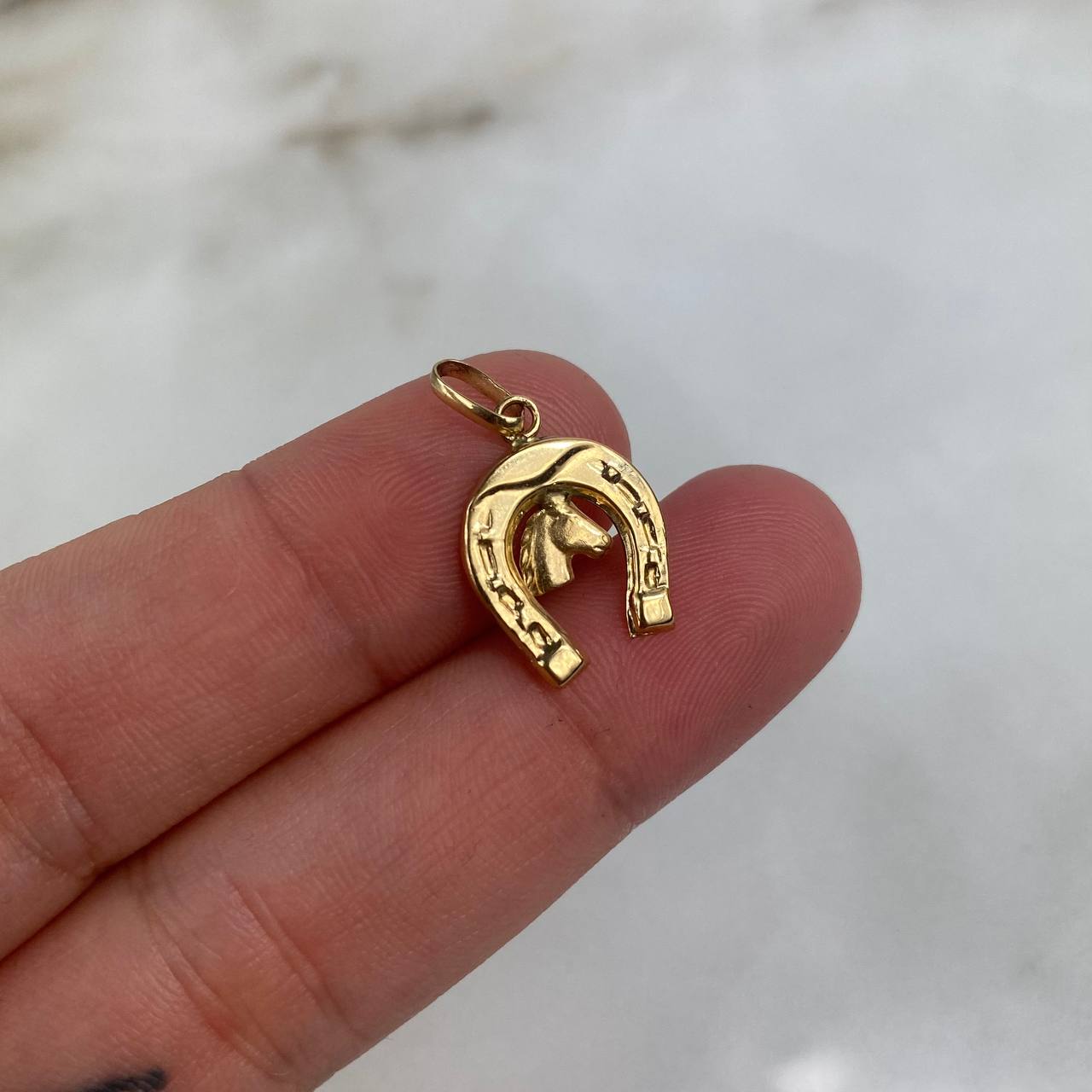 Dije Herradura Caballo 0.8gr / 2.3cm Oro Amarillo