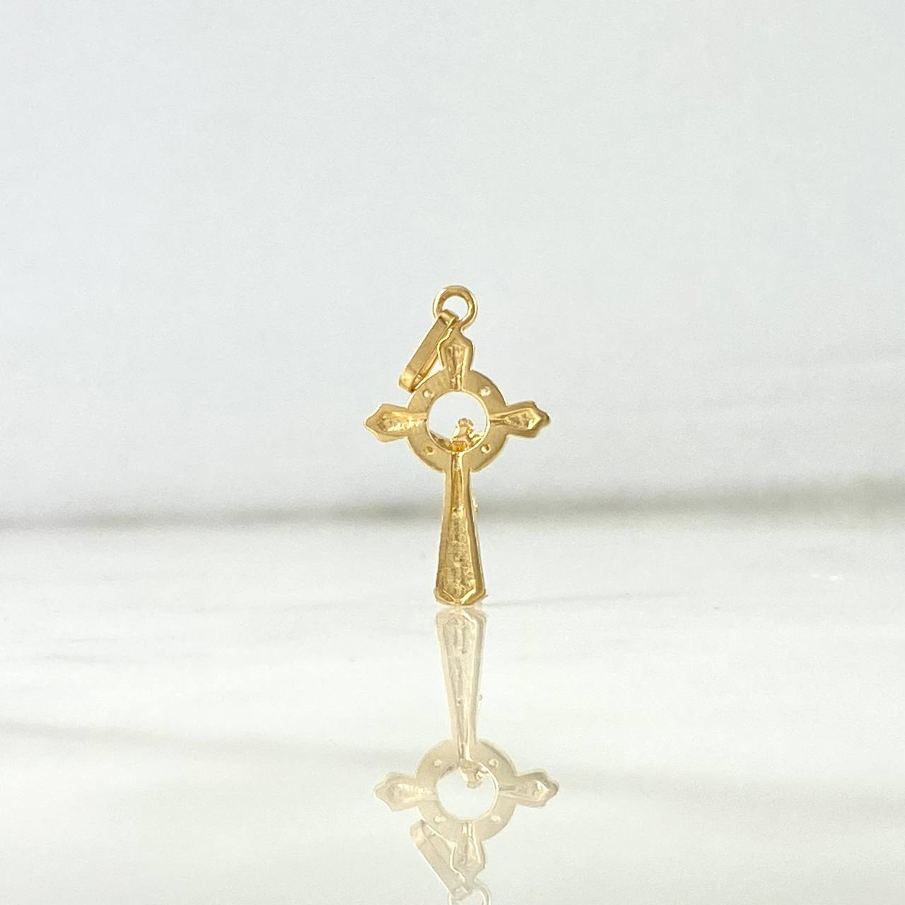 Dije Cruz Cristo 1.05gr / 2.5cm / Circulo Circones Blancos Oro Amarillo ©