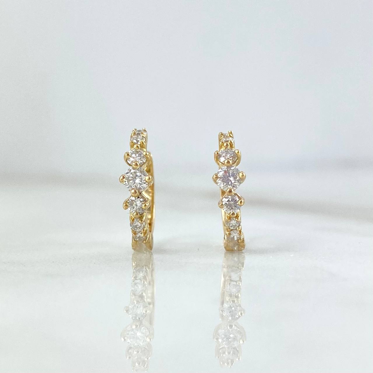 Candongas Trio 1.65gr / 1.3cm / Diamantes Blancos 26pts Oro Amarillo (Joya) ©