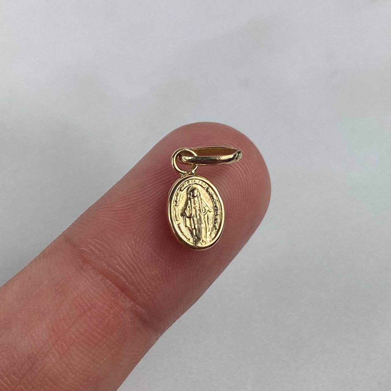 Dije Virgen Milagrosa 0.5gr / 1.6cm Troquelado Oro Amarillo