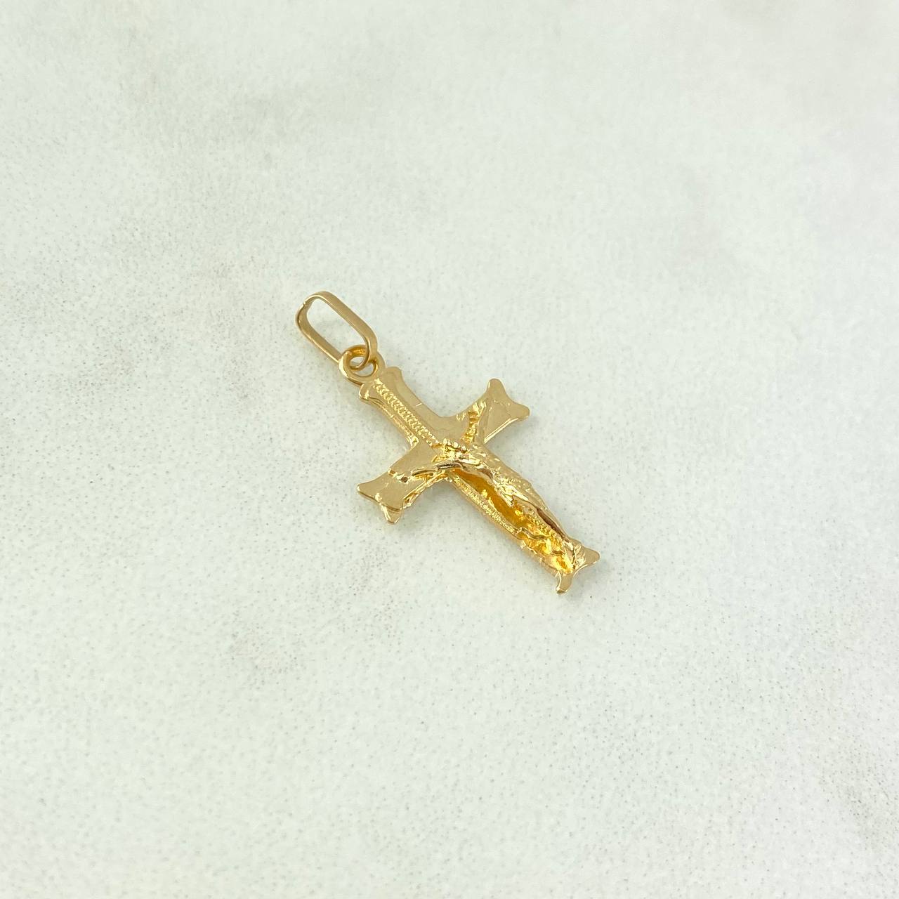 Dije Cruz Cristo 1.15gr / 2.5cm / Texturizada Oro Amarillo