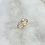 Anillo Solitario Churumbela Curva 2.1gr / T6 1/2 / Circones Blancos Blanco Dos Oros Amarillo Blanco