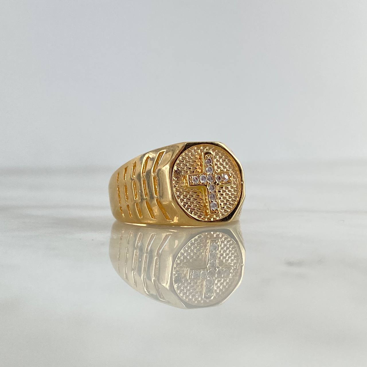 Anillo Sello Cruz 6.85gr / T9 1/4 / Circones Blancos Oro Amarillo