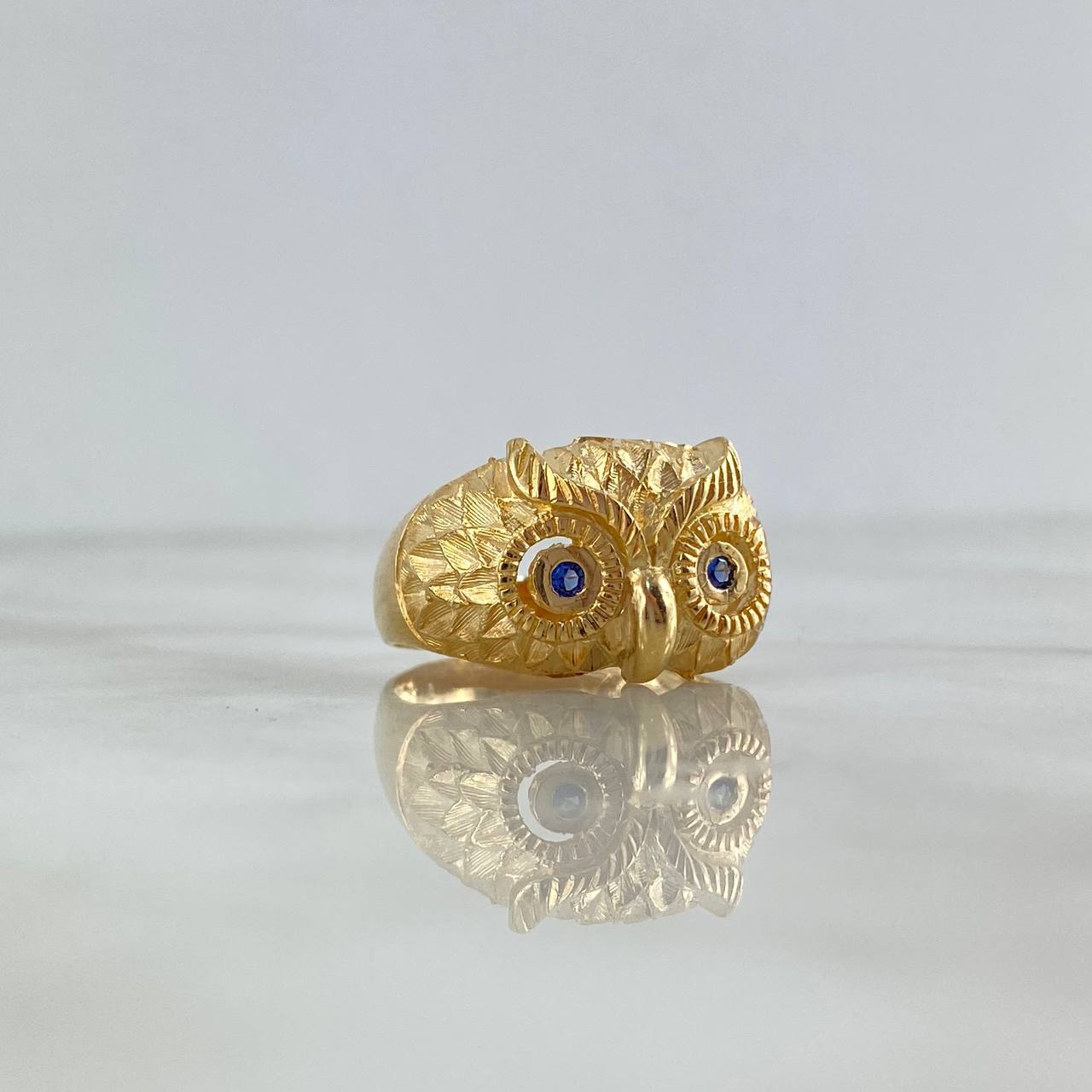 Anillo Búho 8.65gr / T10 1/2 / Circones Azules Oro Amarillo