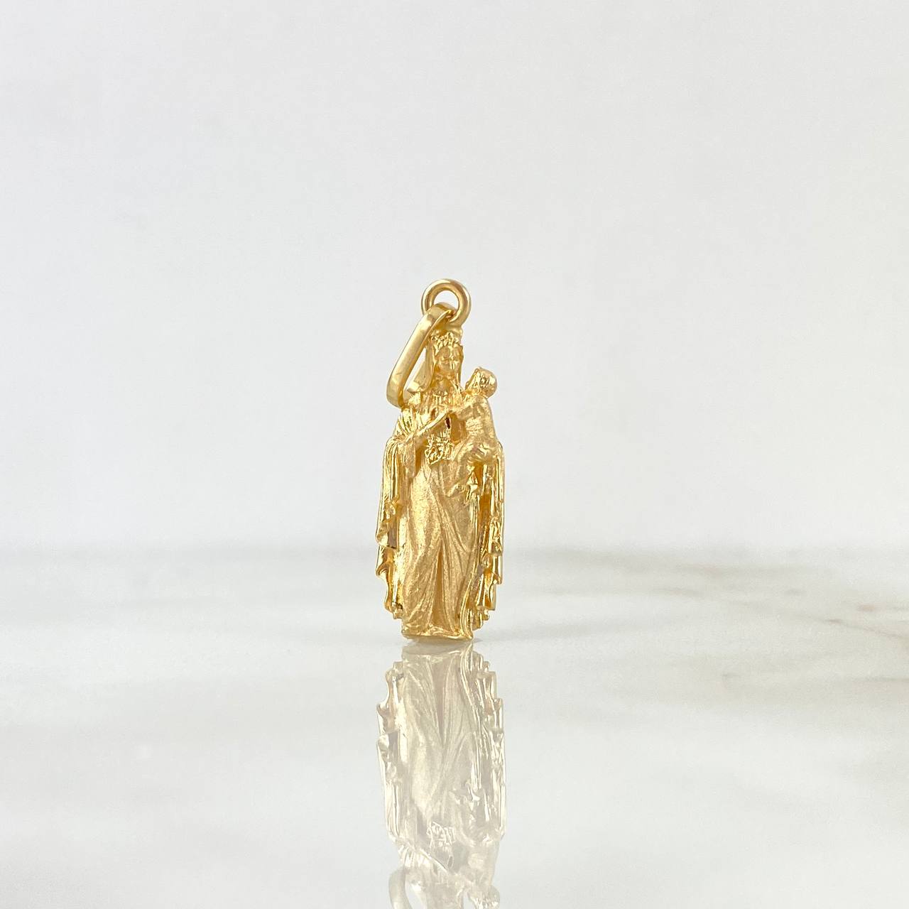 Dije Virgen del Carmen 2.1gr / 2.8cm / Mateado Oro Amarillo ©