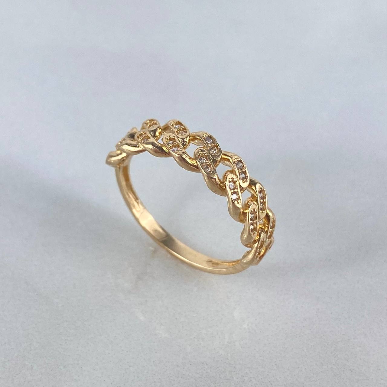 Anillo Cubano 2.75gr / T8 / Circones Blancos Oro Amarillo