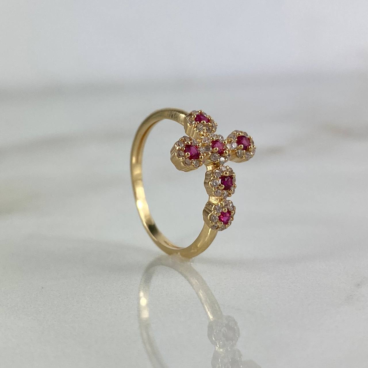 Anillo Cruz Tupida 2.25gr / T6 1/4 / Circones Blancos Fucsias Oro Amarillo