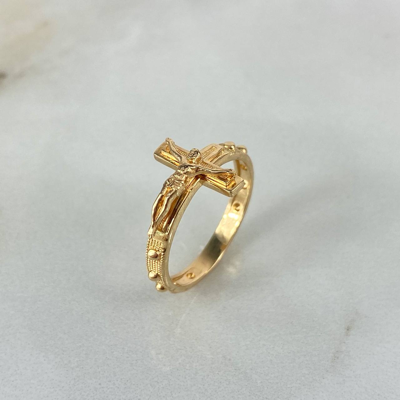 Anillo Cristo Cruz 3.15gr / T7  / Oro Amarillo