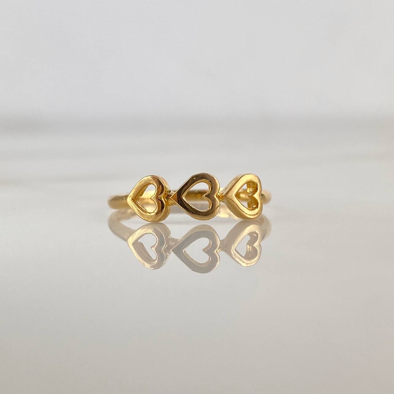 Anillo Tres Corazones 1.5gr / T6 1/2 / Oro Amarillo