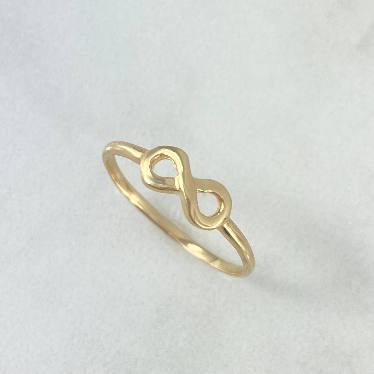 Anillo Infinito 1.3gr / T7 3/4 / Oro Amarillo