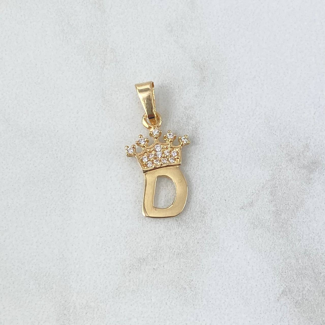 Dije Letra D Corona 0.9gr / 2.3cm / Circones Blancos Oro Amarillo 18K