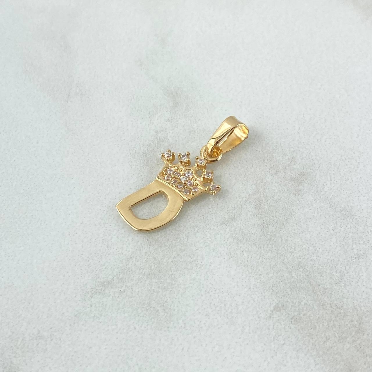 Dije Letra D Corona 0.9gr / 2.3cm / Circones Blancos Oro Amarillo 18K