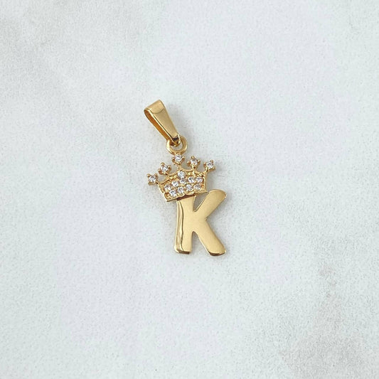 Dije Letra K Corona 1gr / 2.3cm / Circones Blancos Oro Amarillo 18K