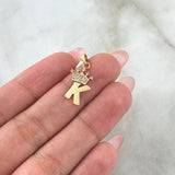 Dije Letra K Corona 1gr / 2.3cm / Circones Blancos Oro Amarillo 18K