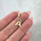 Dije Letra A Corona 1gr / 2.3cm / Circones Negros Oro Amarillo 18K