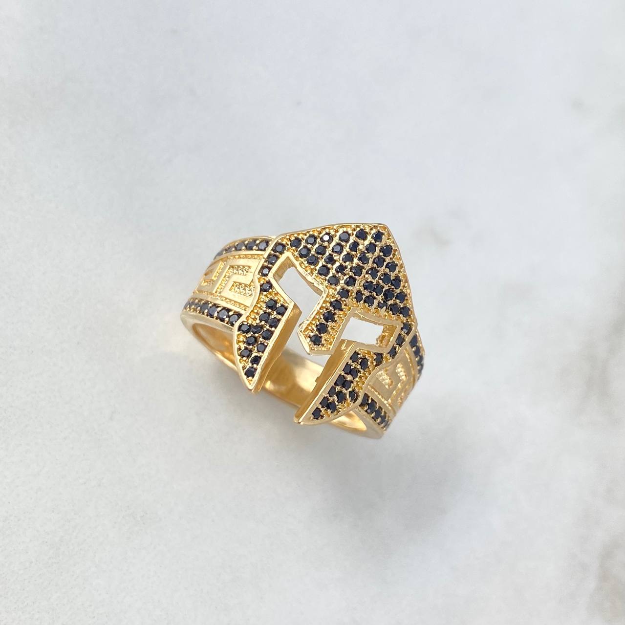 Anillo Casco De Gladiador 9.05gr / T10 / Circones Negros Oro Amarillo *