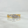 Anillo Solitario Lateral Filigrama 3.15gr / T5 3/4 / Circones Blancos Oro Amarillo 18K ©