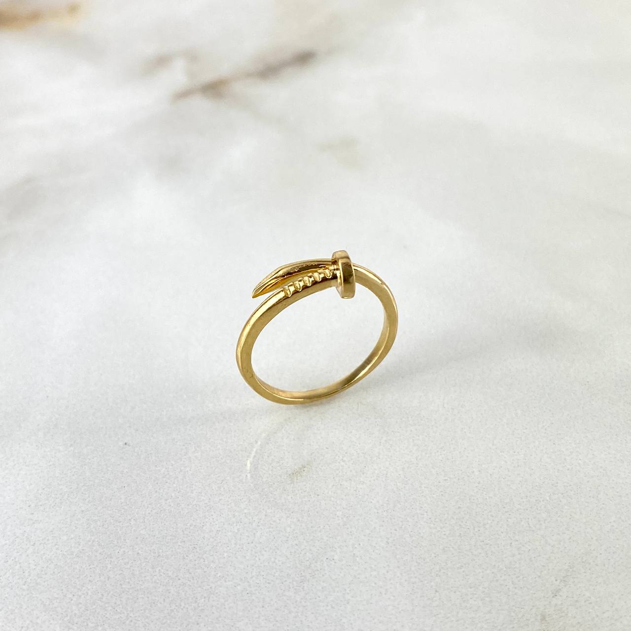 Anillo Clavo CT 2.6gr / T5 1/2 / Oro Amarillo