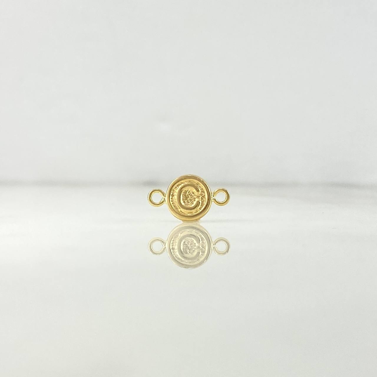 Herraje Letra C 0.45gr / 1.5cm / Circulo Texturizado Rustico Oro Amarillo 18K