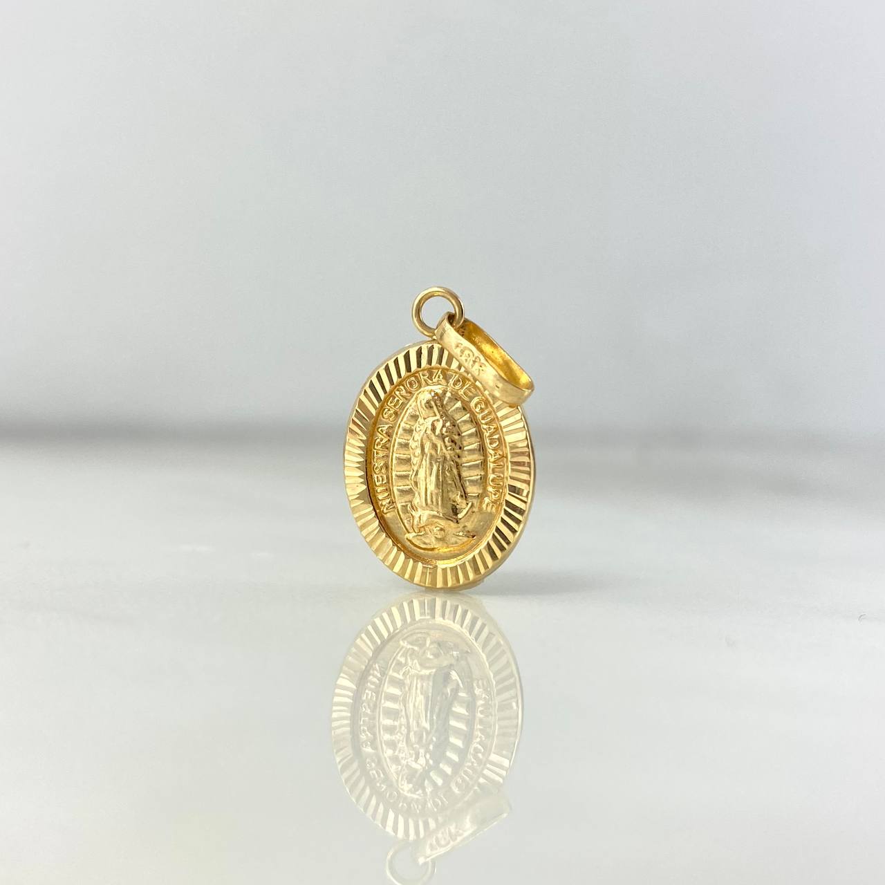 Dije Virgen Guadalupe 1.2gr / 2.5cm / Troquelado Oro Amarillo