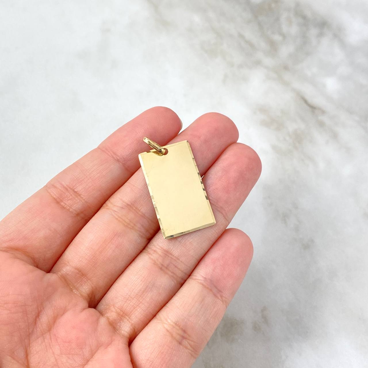 Dije Placa Rectangular 2.5gr / 3.2cm / 36mm*15mm Oro Amarillo