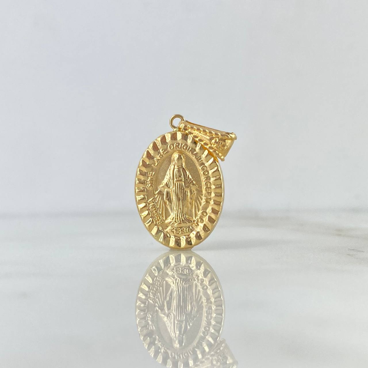 Dije Virgen Milagrosa 1.6gr / 3.1cm / Troquelada Oro Amarillo