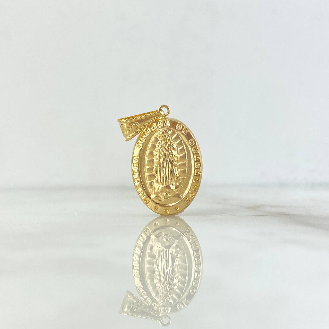 Dije Virgen Guadalupe 1.7gr / 3cm / Troquelada Oro Amarillo