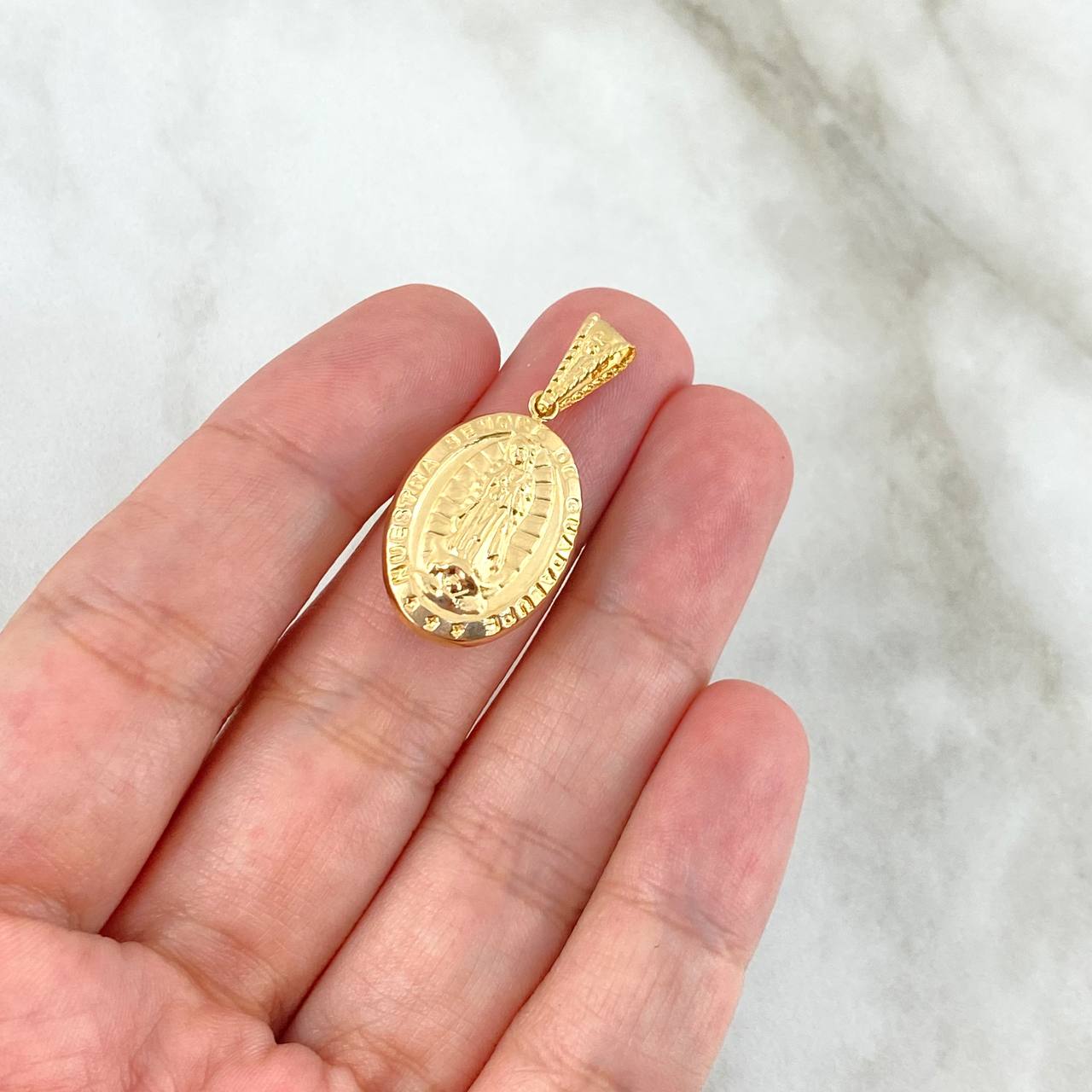 Dije Virgen Guadalupe 1.7gr / 3cm / Troquelada Oro Amarillo