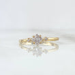 Anillo Solitario Rombo 2.15gr / T8 1/2 / Circones Blancos Oro Amarillo *