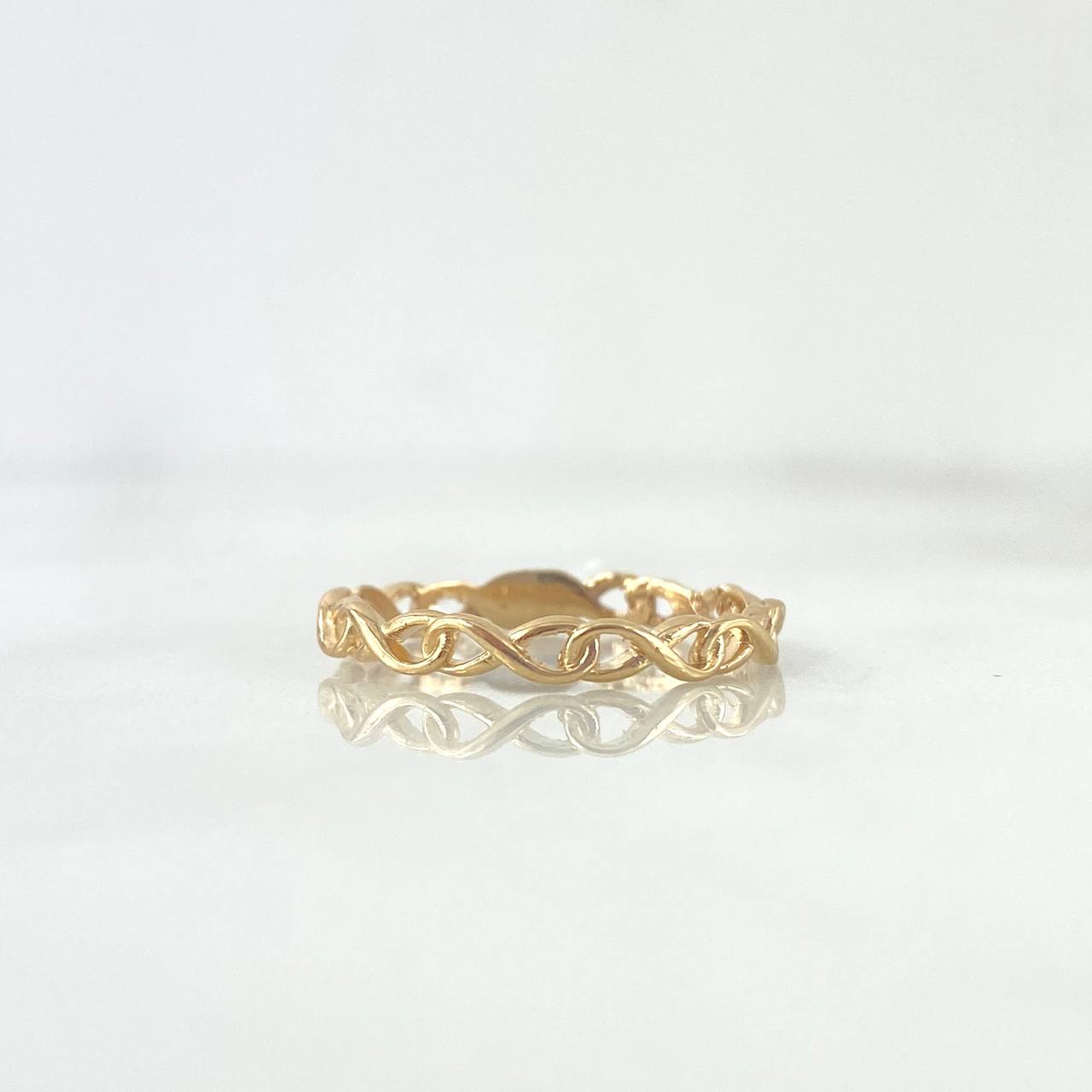 Anillo Infinitos Cruzados 1.45gr / T6 1/2 / Oro Amarillo *