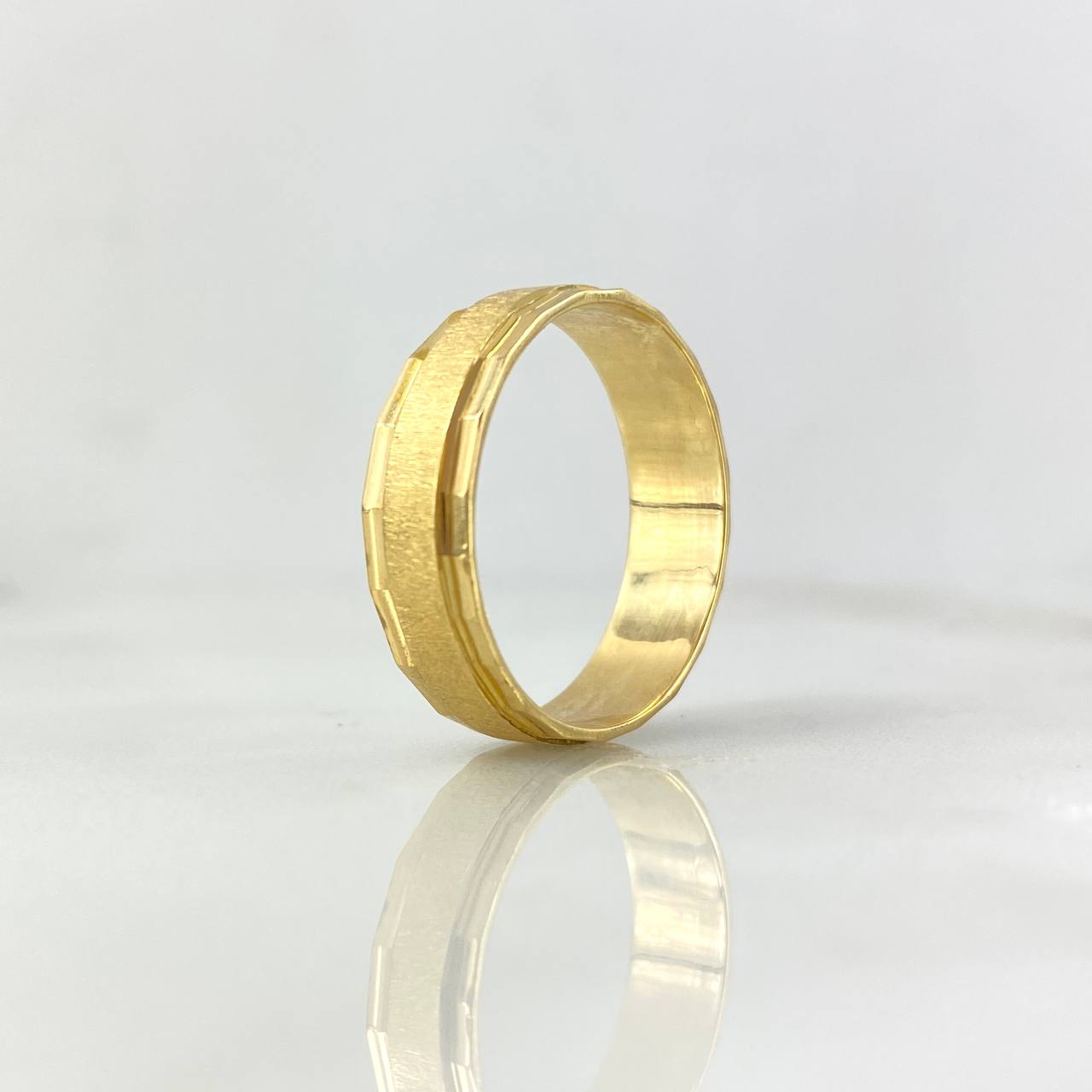 Anillo Franja Texturizada 4.55gr / T10 / Oro Amarillo ©