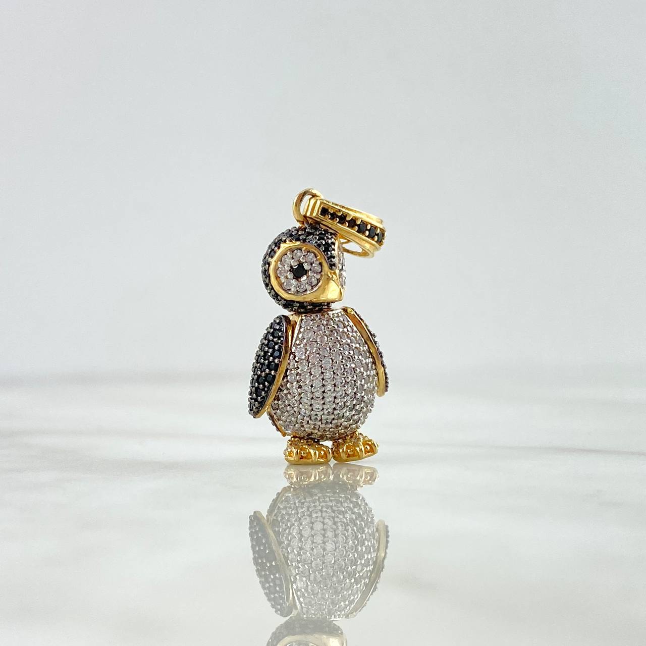 Dije Pingüino Articulado 7.6gr / 3.7cm / Circones Blancos Negros Oro Amarillo *