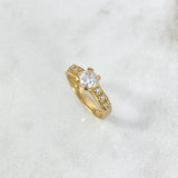 Anillo Solitario Tres Puntos 2.35gr / T4 1/2 / Circon Blanco Blancos Oro Amarillo