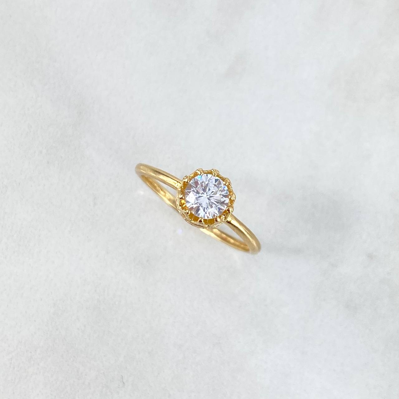 Anillo Solitario Corona 2.1gr / T5 3/4 / Circon Blanco Oro Amarillo