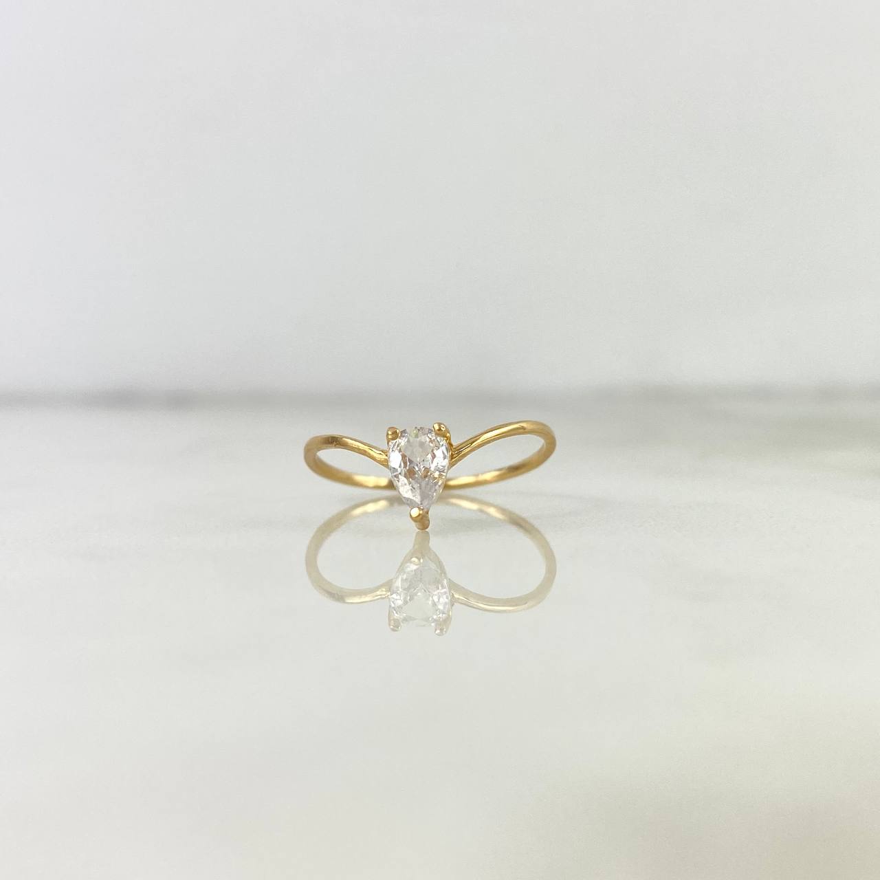 Anillo Solitario Lagrima 0.95gr / T6 1/2 / Circon Blanco Oro Amarillo