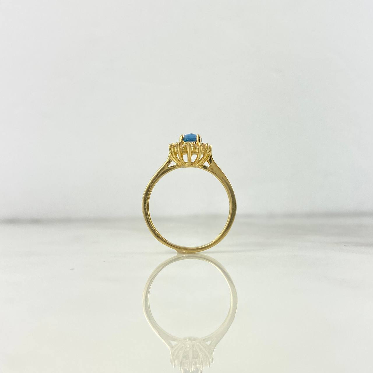 Anillo Solitario Halo Ovalado 3.35gr / T7 / Circon Celeste Blancos Oro Amarillo *