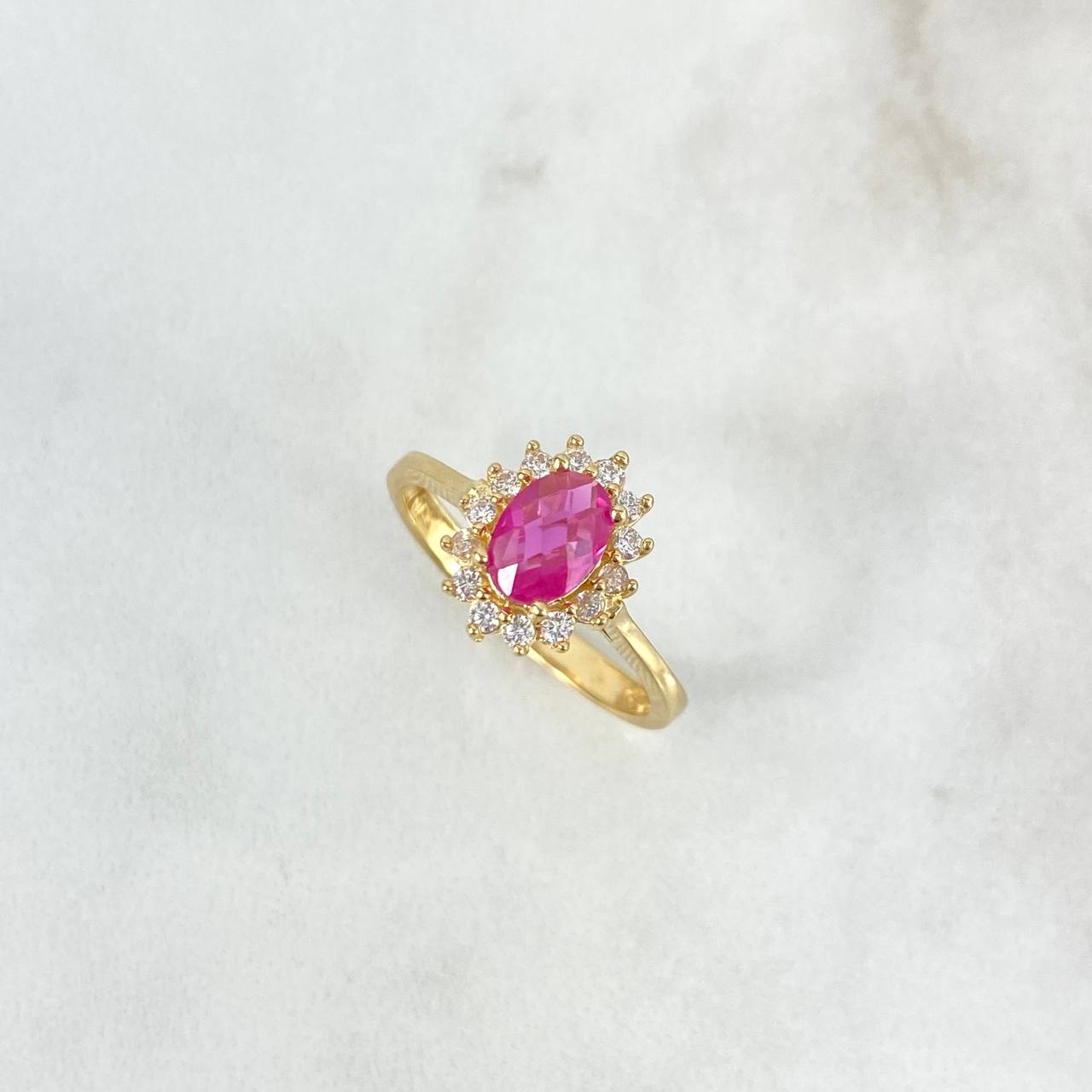 Anillo Solitario Halo Ovalado 3.25gr / T7 1/2 / Circon Fucsia Blancos Oro Amarillo *