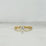 Anillo Solitario Churumbela 1.7gr / T7 1/2 / Circones Blancos Oro Amarillo *