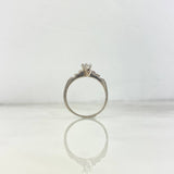 Anillo Solitario Piramides 2.55gr / T7 1/2 / Circon Blanco Blancos Oro Blanco