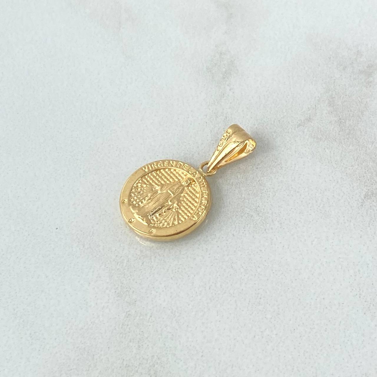 Dije Virgen Milagrosa 0.85gr / 2.1cm / Circulo Texturizado Oro Amarillo 18K *