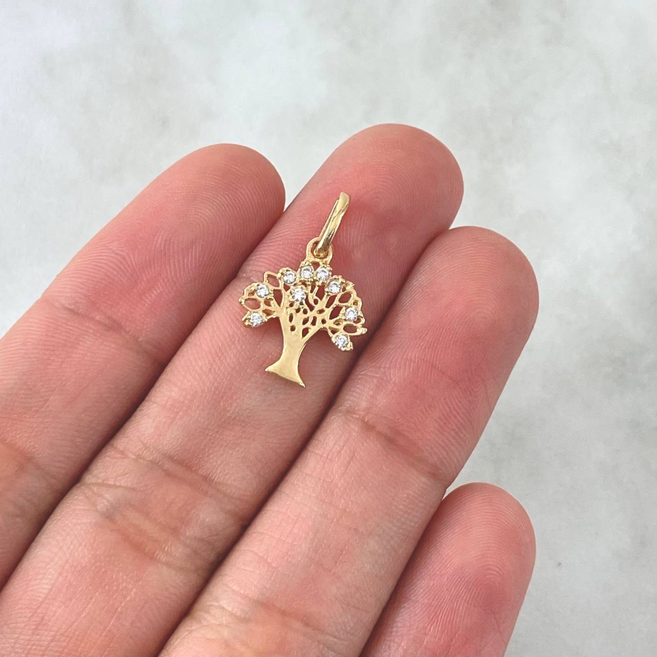 Dije Arbol de la Vida 1.05gr / 1.8cm / Silueta Circones Blancos Oro Amarillo 18K *