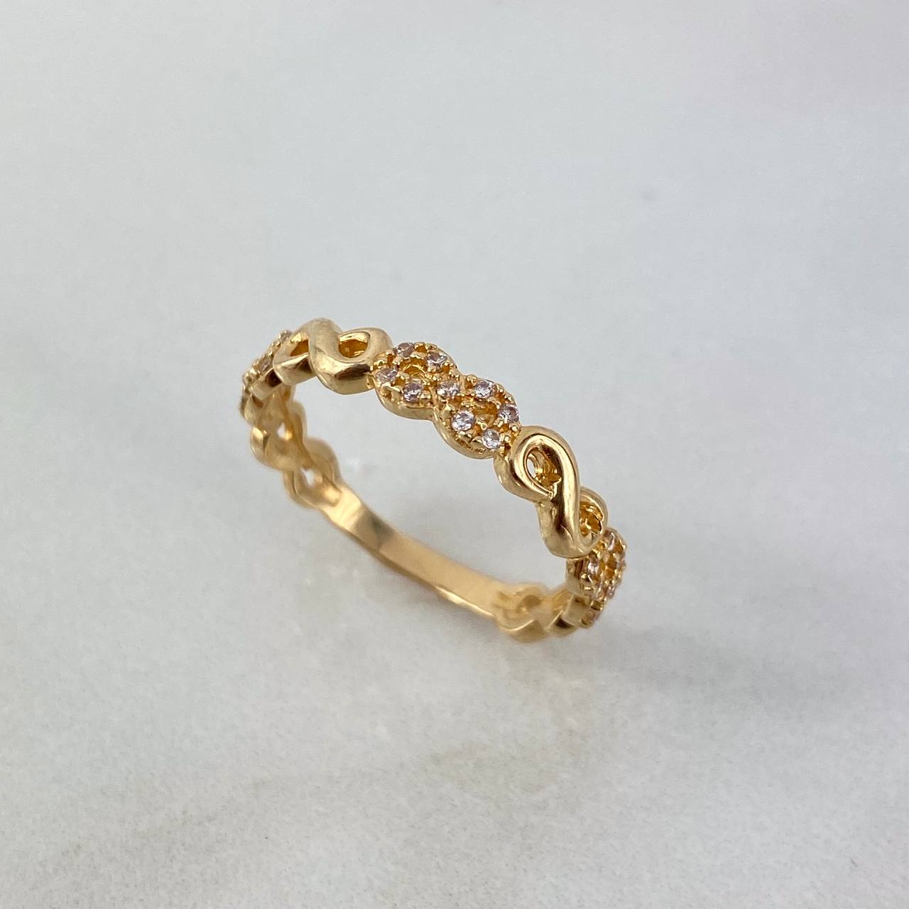 Anillo Infinitos 2.4gr / T7 3/4 / Circones Blancos Oro Amarillo©