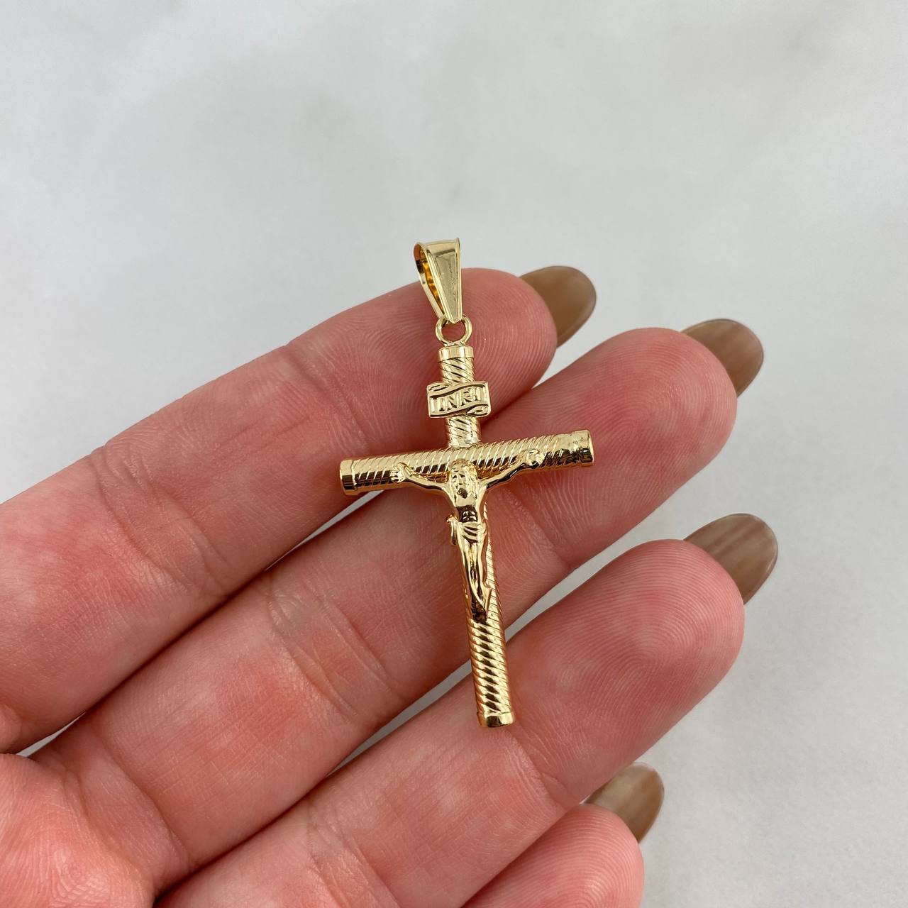 Dije Cruz Cristo 1.55gr / 4.3cm / Baston Atornillado Oro Amarillo©