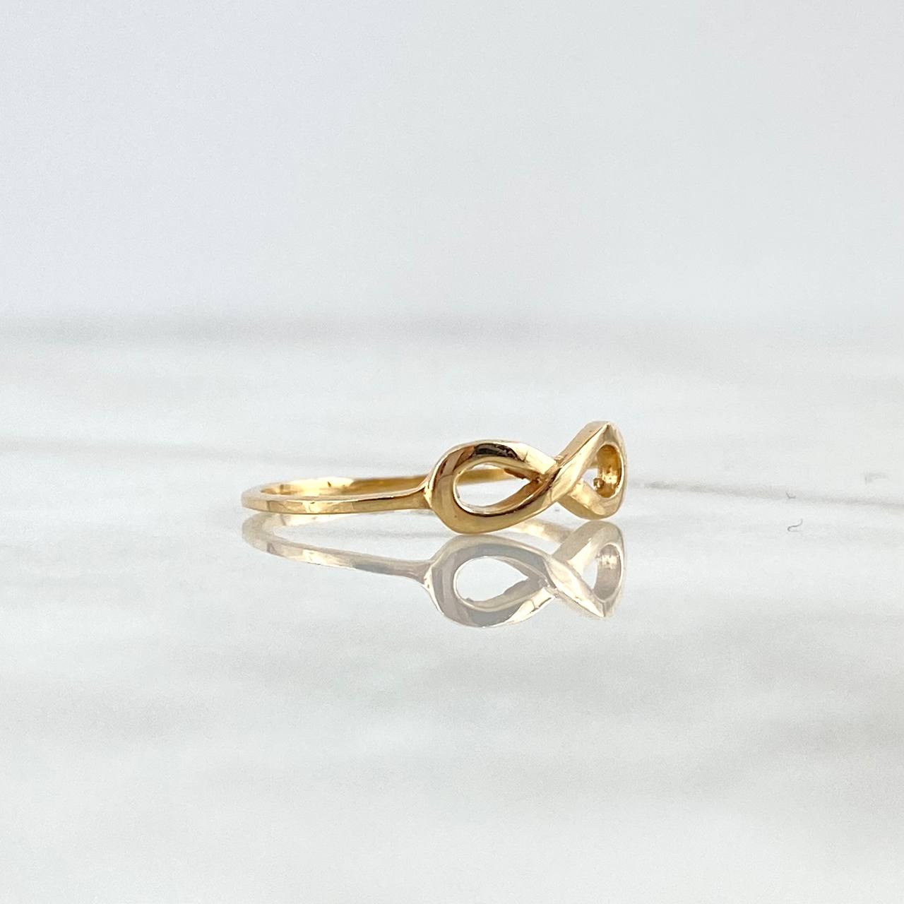 Anillo Infinito 1.05gr / T5 3/4 / Oro Amarillo