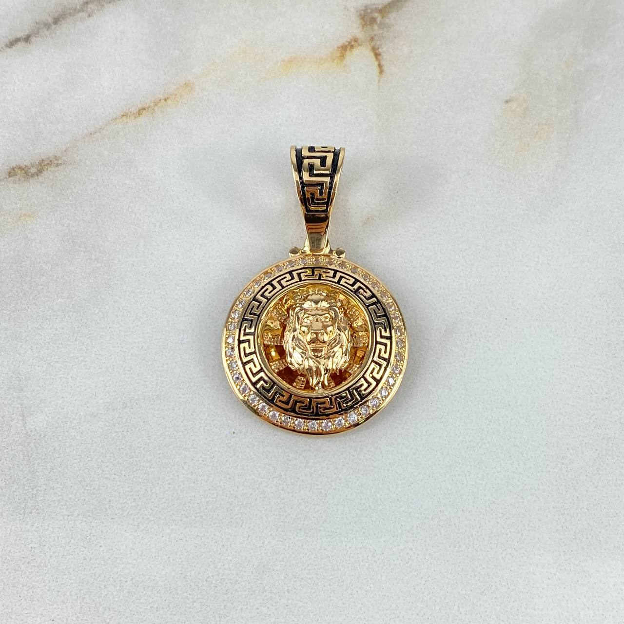 Dije Medalla Leon Tribal 10.35gr / 3.6cm / Circones Blancos Oro Amarillo ©